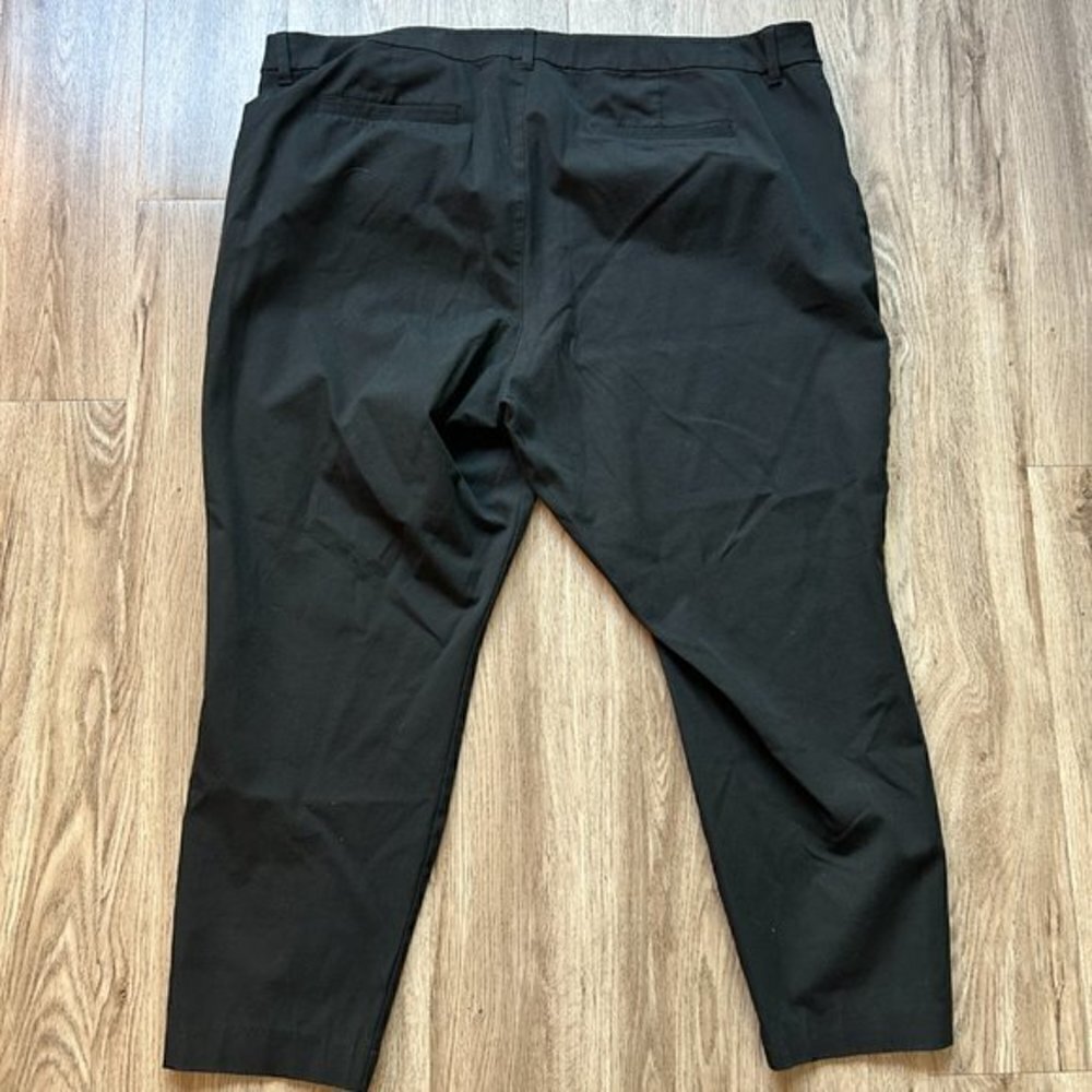 Old Navy Black High-Waisted Pixie Never Fade Pant… - image 7